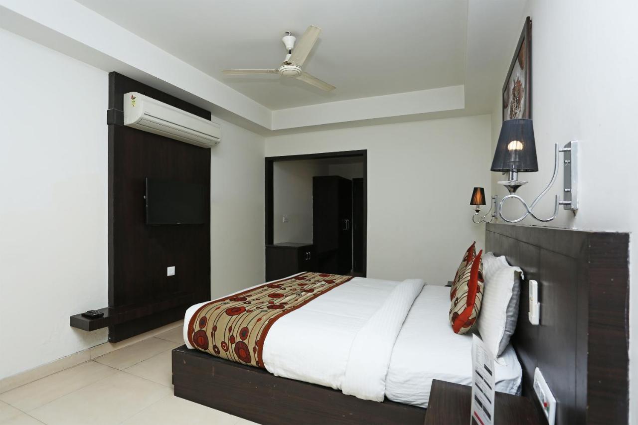 Capital O 3600 Hotel Royal Windsor Kāthgodām Kültér fotó