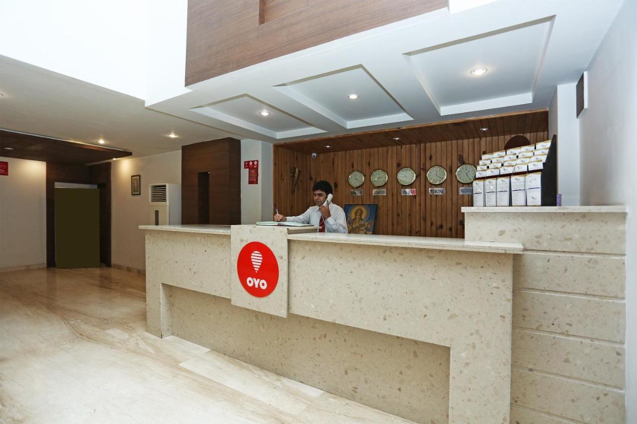 Capital O 3600 Hotel Royal Windsor Kāthgodām Kültér fotó
