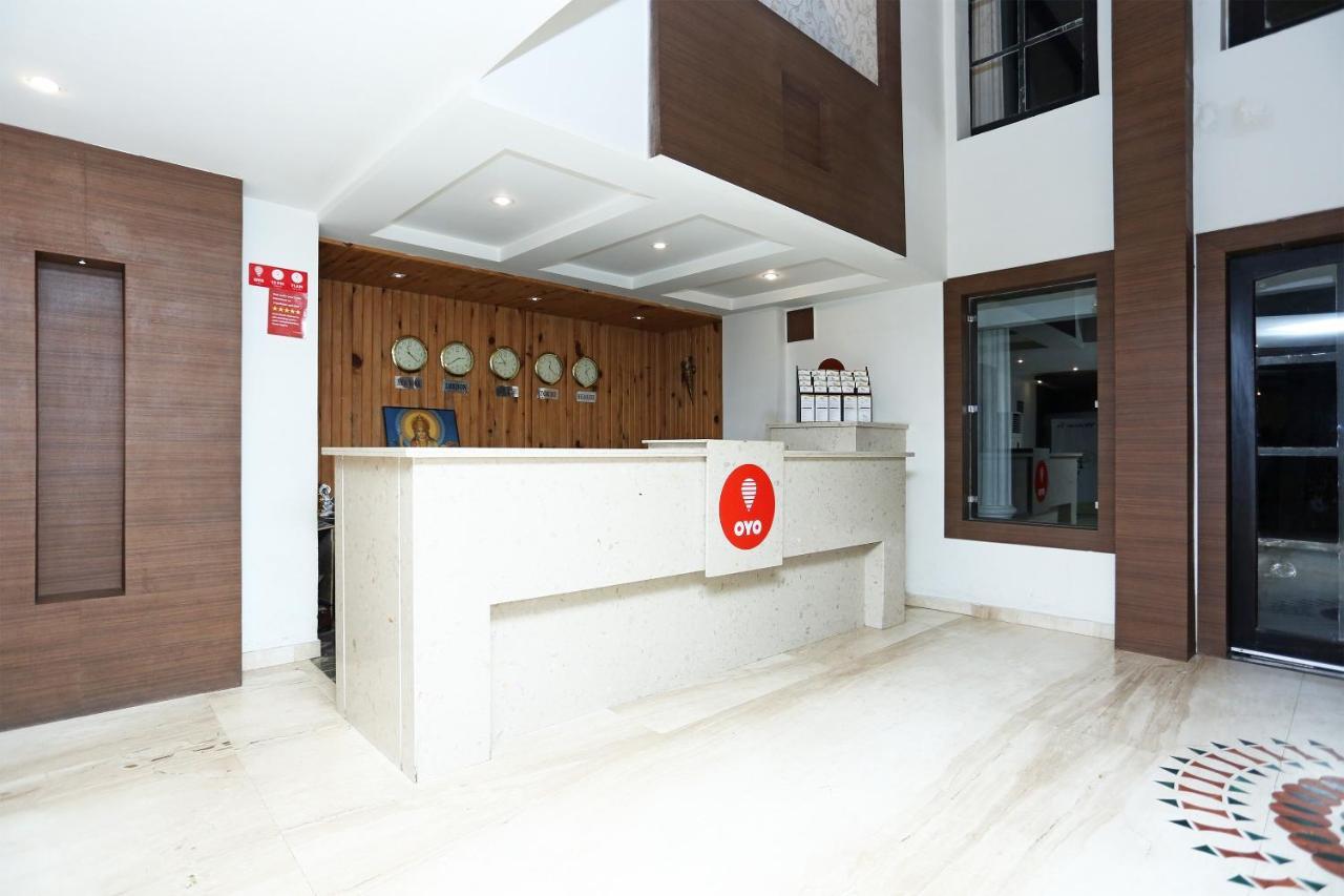 Capital O 3600 Hotel Royal Windsor Kāthgodām Kültér fotó