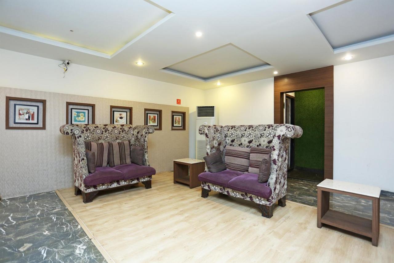 Capital O 3600 Hotel Royal Windsor Kāthgodām Kültér fotó