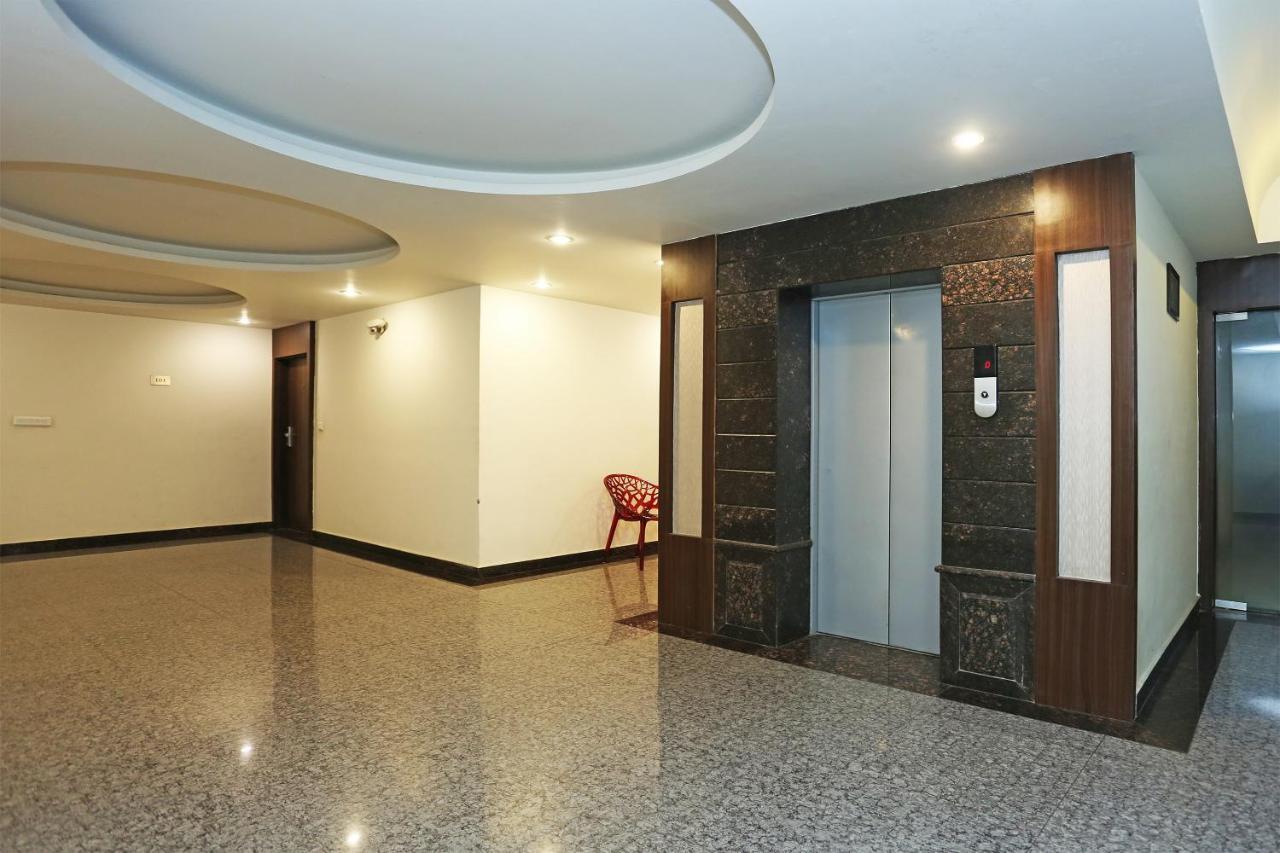 Capital O 3600 Hotel Royal Windsor Kāthgodām Kültér fotó