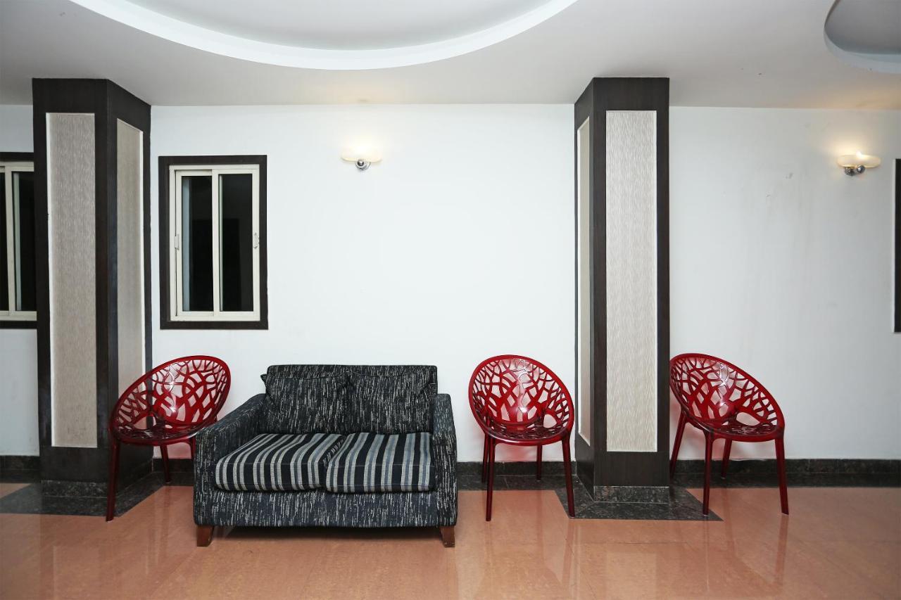 Capital O 3600 Hotel Royal Windsor Kāthgodām Kültér fotó